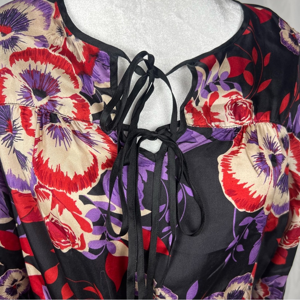 Johnny Was 100% silk floral patterned dress with drawstring waist. - Picture 3 of 12